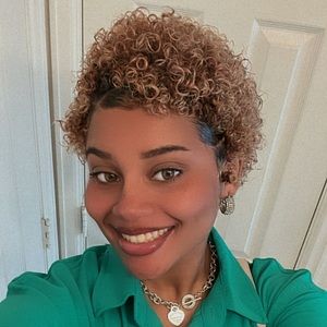 Meet your Posher, Amber